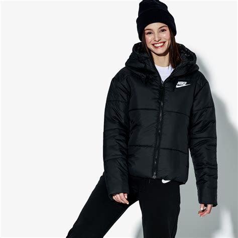 nike damen winterjacke schwarz|Nike Winterjacken für Damen jetzt online kaufen .